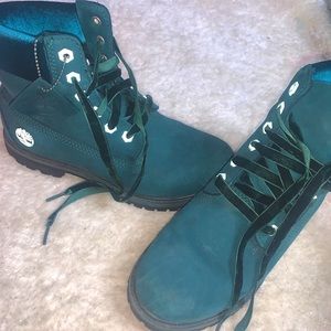 WOMEN'S VELVET-ACCENT PREMIUM WATERPROOF BOOTS